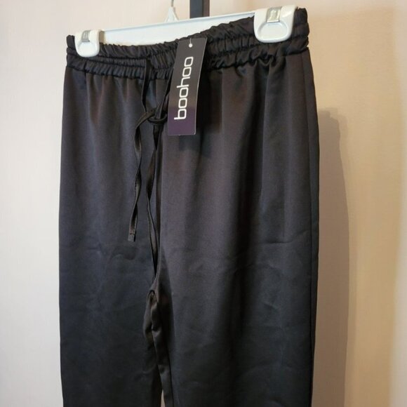Boohoo  Satiny Joggers - Picture 2 of 4